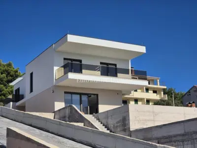 Vila u Žaboriću, bazen i pogled na more