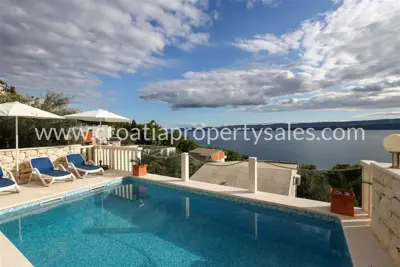 House 179 m², Omiš - quiet location near the sea - 12