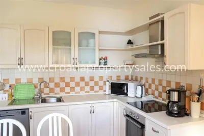 House 179 m², Omiš - quiet location near the sea - 6
