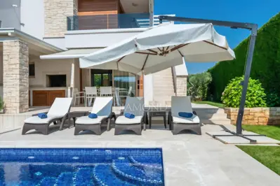 Kuća 160 m², Poreč - luksuzna vila s bazenom - 3