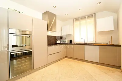 Kuća 160 m², Poreč - luksuzna vila s bazenom - 13