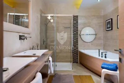 Kuća 160 m², Poreč - luksuzna vila s bazenom - 19