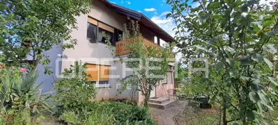 Kuća 140 m², Velika Gorica - Kokotovo naselje, parcela 788 m² - 2
