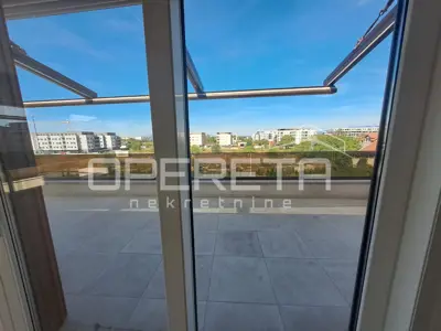 Luksuzni dvoetažni penthouse u Velikoj Gorici – privatni ulaz liftom u dnevni bo - 11