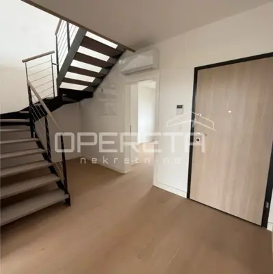Luksuzni dvoetažni penthouse u Velikoj Gorici – privatni ulaz liftom u dnevni bo - 21