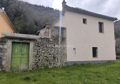 Kuća u Bribiru, terasa s pogledom na prirodu
