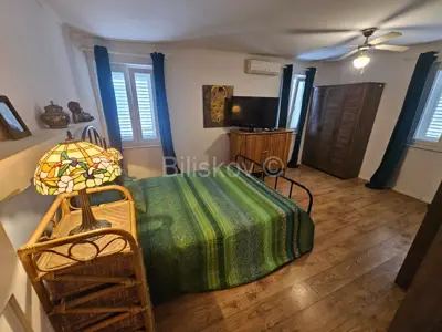 Kamena kuća 150 m², Kaštel Lukšić centar, 50 m od mora - 11