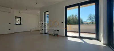 * Prekrasna dvojna vila u Medulinu super lokacija * - 12