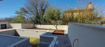 * Prekrasna dvojna vila u Medulinu super lokacija * - 3