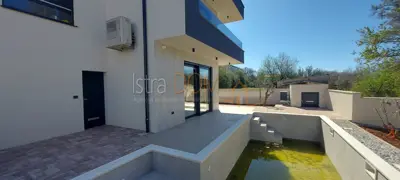 * Prekrasna dvojna vila u Medulinu super lokacija * - 4