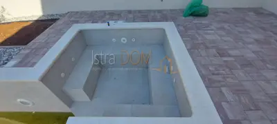 * Prekrasna dvojna vila u Medulinu super lokacija * - 6