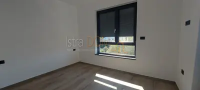* Prekrasna dvojna vila u Medulinu super lokacija * - 20