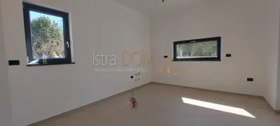 * Prekrasna dvojna vila u Medulinu super lokacija * - 9