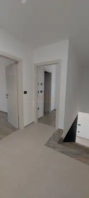 * Prekrasna dvojna vila u Medulinu super lokacija * - 17