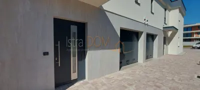 * Prekrasna dvojna vila u Medulinu super lokacija * - 5