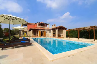 House for sale in Barban, 240 m²
