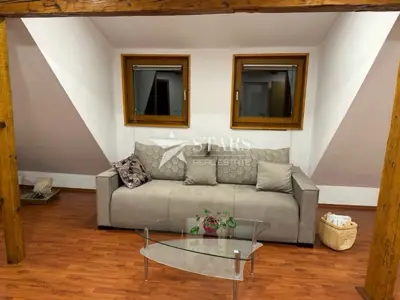 Kuća 51 m², Delnice blizu centra - 2 stana i garaža - 3