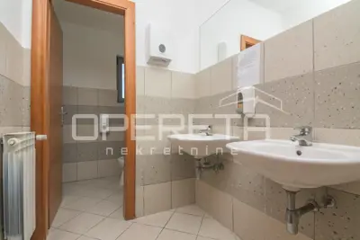 Commercial property for rent in Odra, 220 m² - 6