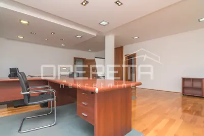 Commercial property for rent in Odra, 220 m² - 2