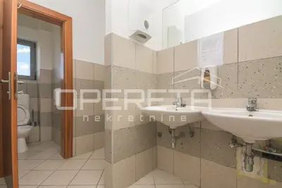 Commercial property for rent in Odra, 220 m² - 8