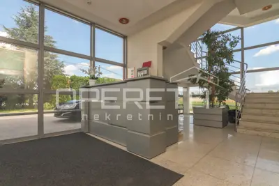 Commercial property for rent in Odra, 220 m² - 15