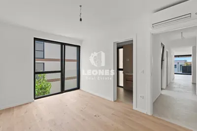 Stan 81 m², Novigrad - pogled na more i terasa - 10