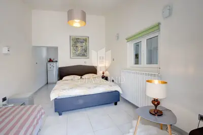 Pula, okolica, kuća na obali i prestižnoj lokaciji - 7