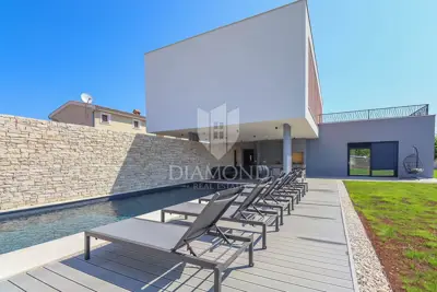 Villa 200 m², Svetvinčenat - new, pool and summer kitchen - 5