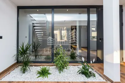 Villa 240 m², Vrana - 4 Schlafzimmer und Pool - 17