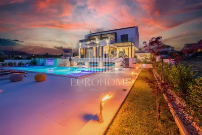 Villa 240 m², Vrana - 4 Schlafzimmer und Pool - 6