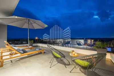 Villa 240 m², Vrana - 4 Schlafzimmer und Pool - 14