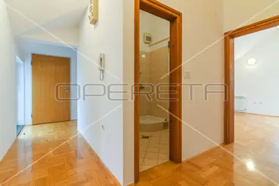 Gewerbeimmobilie zur Miete in Malešnica, 110 m² - 5