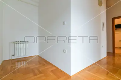 Gewerbeimmobilie zur Miete in Malešnica, 110 m² - 3