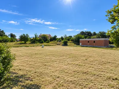 Building plot 1,055 m², Labin - permit for a semi-detached house - 2