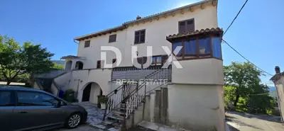 Haus 700 m², Roč - 5 Apartments und etablierte Vermietung - 12