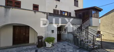 Haus 700 m², Roč - 5 Apartments und etablierte Vermietung - 9