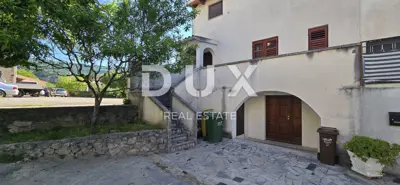 Haus 700 m², Roč - 5 Apartments und etablierte Vermietung - 8