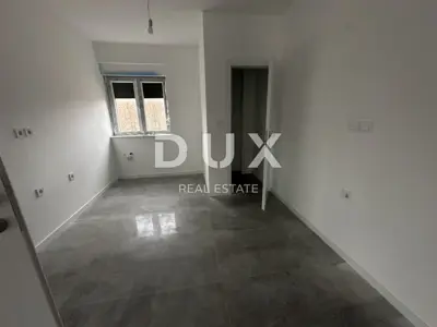 Haus 241 m², Murvica - ruhige Nachbarschaft - 10