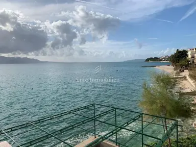 House for sale in Brist, 208 m² - 18