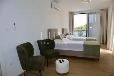 Vila 237 m², Rogač na Šolti - uz more i privatnost - 12