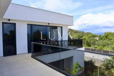 Vila 237 m², Rogač na Šolti - uz more i privatnost - 13