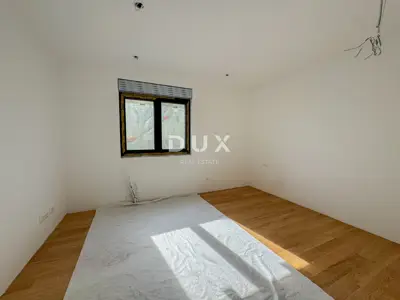 Wohnung 107 m², Opatija - Centar, Terrasse 19 m² und Garage - 10