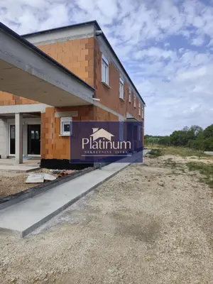Dvojna kuća 140 m², Loborika - novogradnja - 3