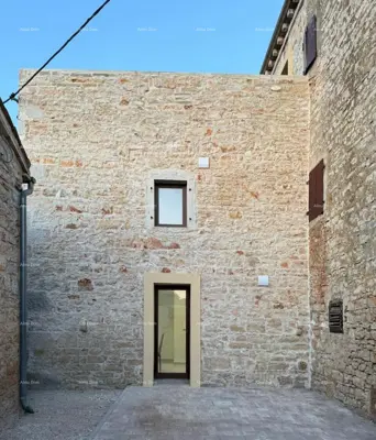 Steinhaus 180 m², Poreč - ruhige Lage und Meerblick