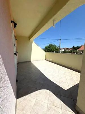 Otok Krk - namještena kuća s okućnicom i garažom - 2