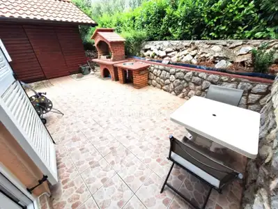 Otok Krk - namještena kuća s okućnicom i garažom - 16
