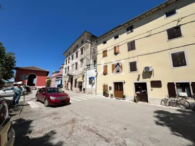 Istra, Oprtalj, kuća, 124 m², balkon, povijesna jezgra
