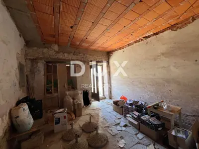 Kuća 124,5 m², Oprtalj - centar, 2 spremišta - 13