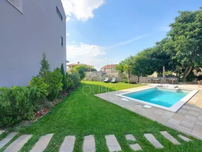 House for sale in Bale, 370 m² - 11