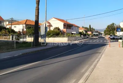 Kuća 130 m², Trogir, izvrsna lokacija i pješačka udaljenost do sadržaja